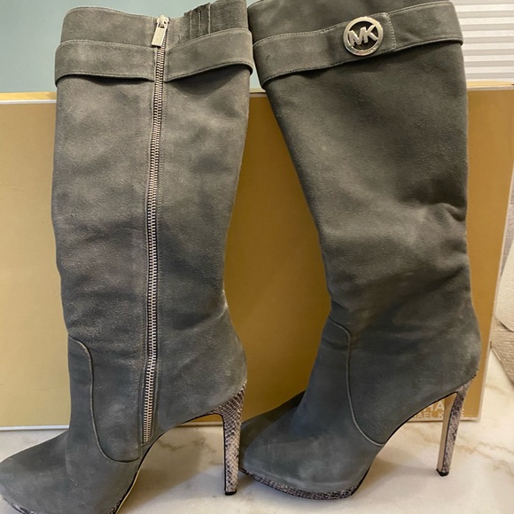 GORGEOUS MICHEAL KORS BOOTS size 8.5 - Picture 3 of 11